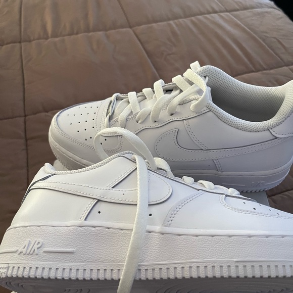 Brand new  and never been worn! - Picture 4 of 4